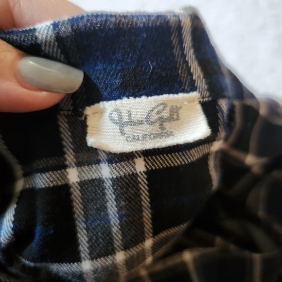 John‎ Galt Navy Black Plaid Button Up Crop Top - Picture 5 of 5